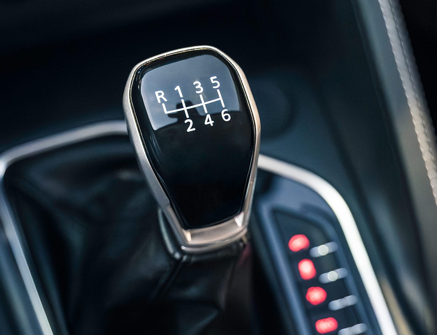 G50 Plus — Captain Seats